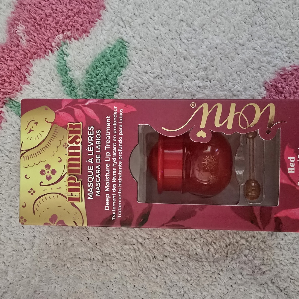 Red Lip Mask